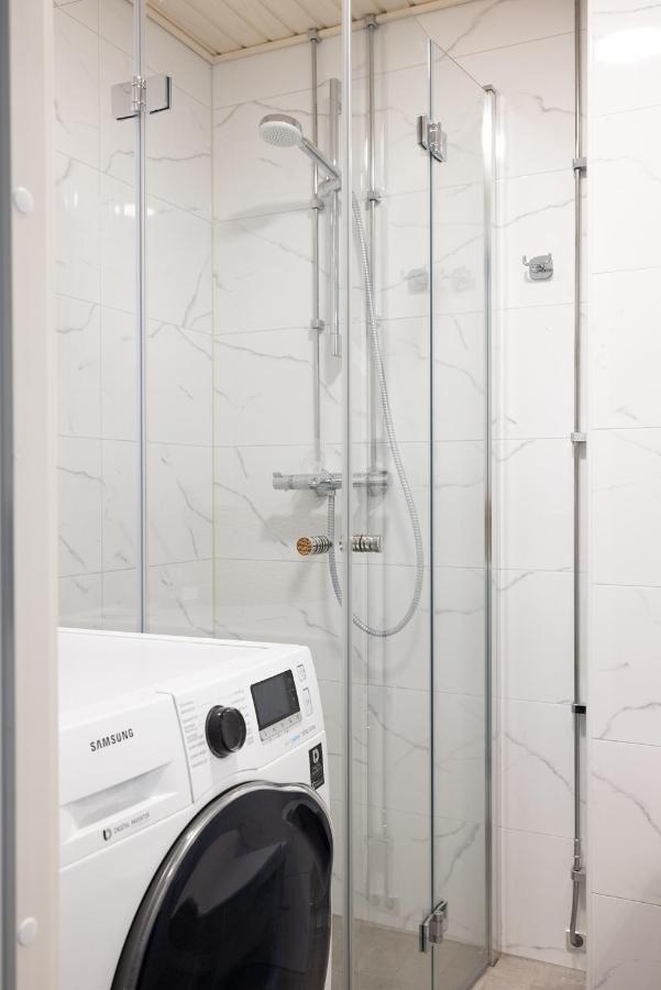 2ndhomes Bright 42m2 1br With Balcony By St.